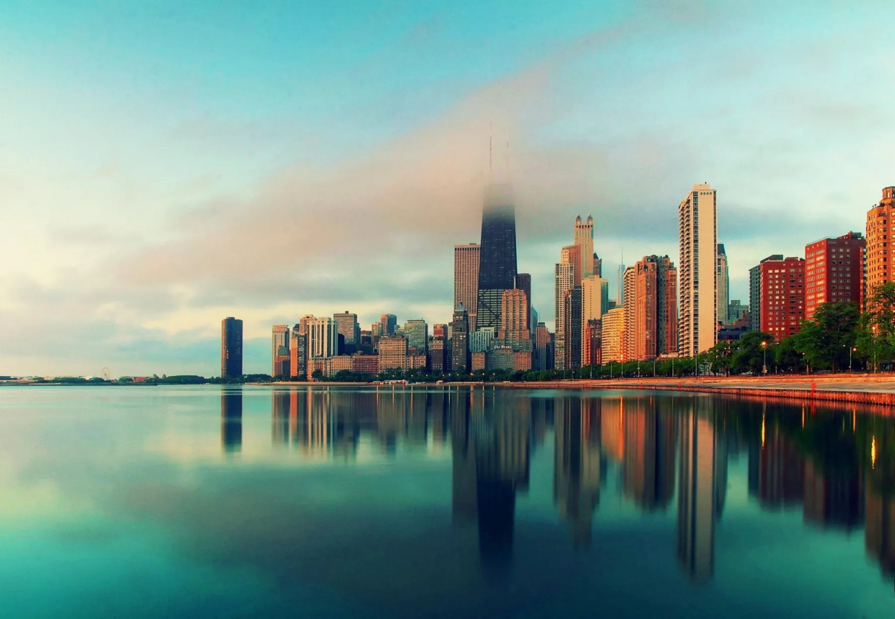 Illinois skyline served by Falcon Moving